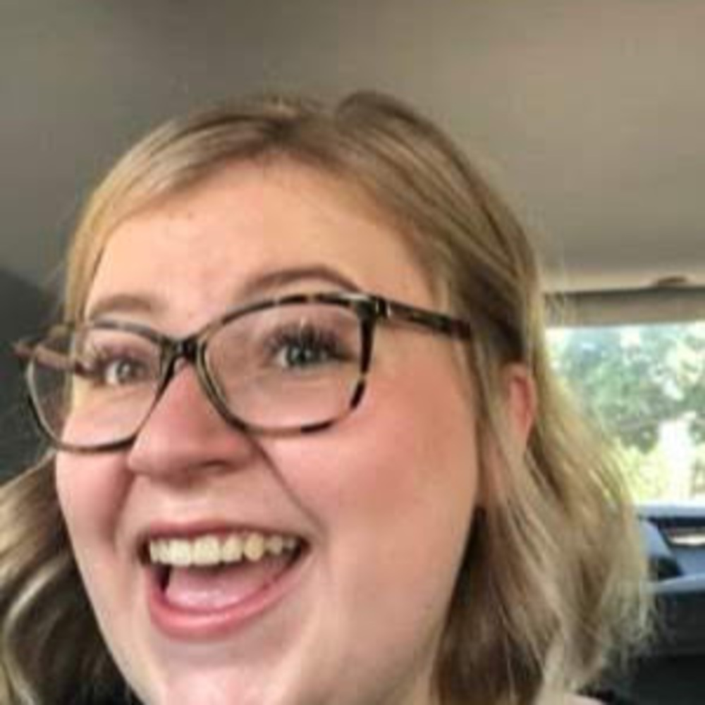 Meet your Posher, Macy